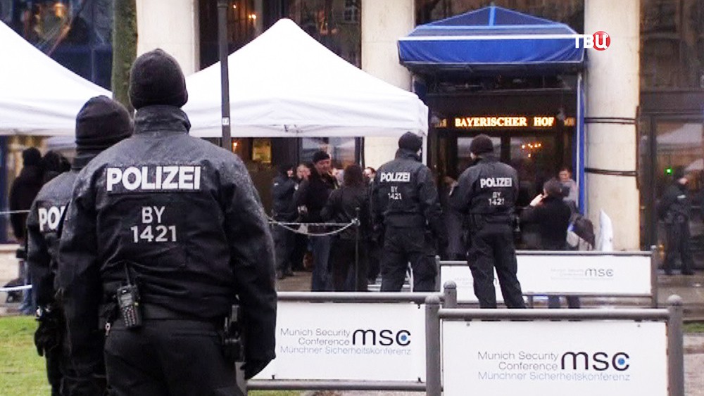Полиция Германии во время конференции по безопасности в Мюнхене