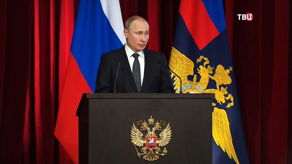 Президент России Владимир Путин на расширенном заседании коллегии МВД России