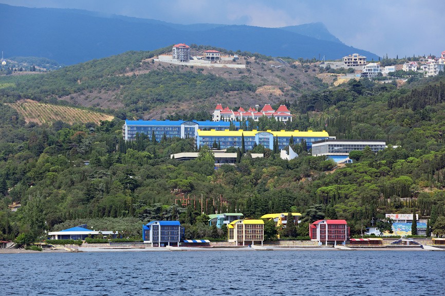 Где лагерь артек в крыму. Лагерь Артек в Крыму. Ялта лагерь Артек. МДЦ Артек Крым. Крым Ялта Артек.