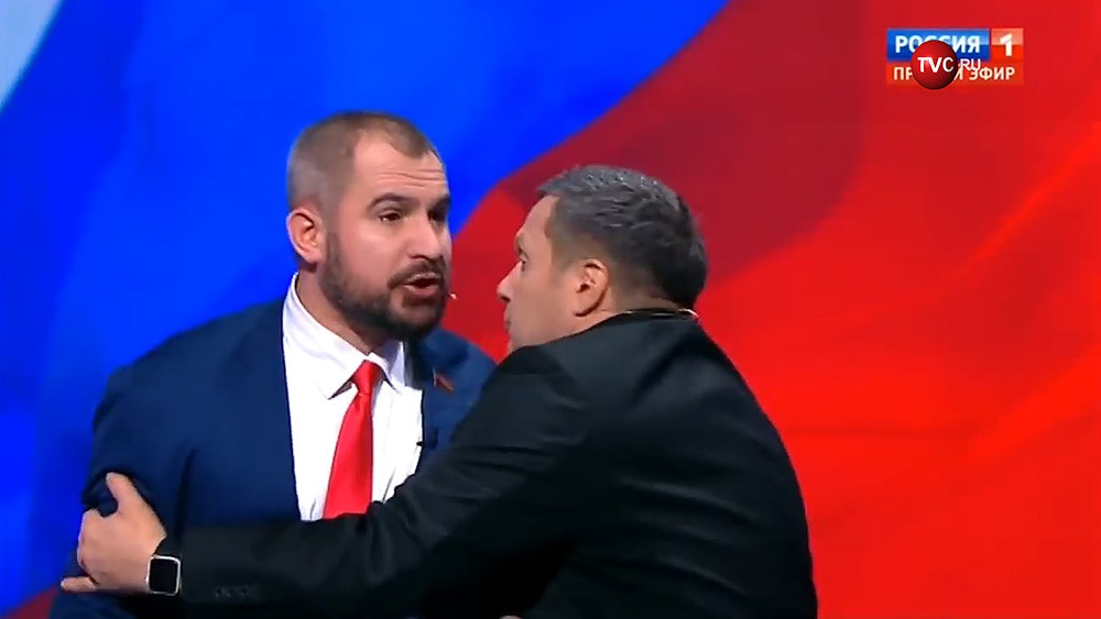 Максим Сурайкин во время дебатов на телеканале "Россия1"  