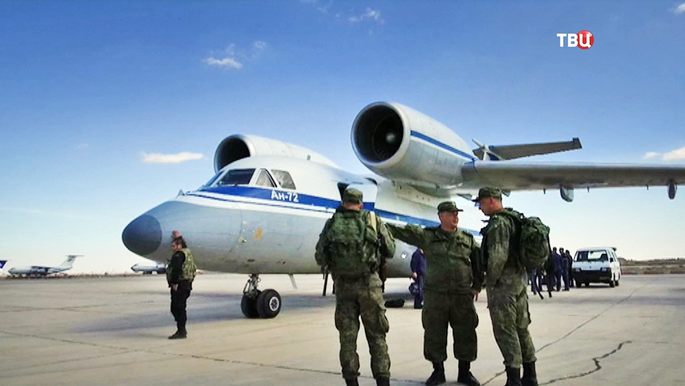 Самолет Ан-72 ВКС России