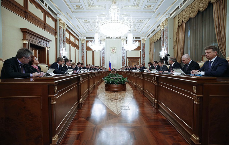 Дмитрий Медведев проводит заседание правительства