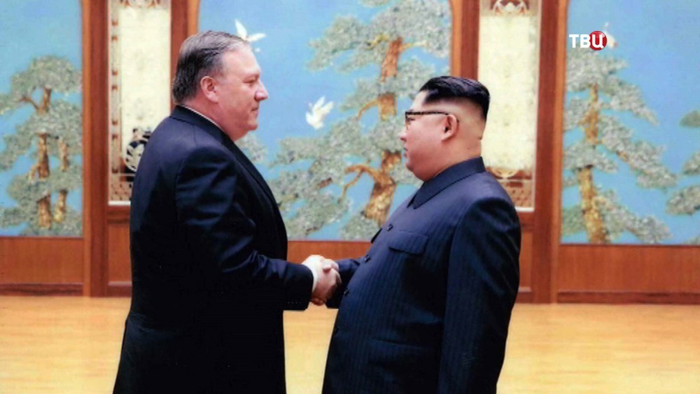 Лидер КНДР Ким Чен Ын и Майк Помпео