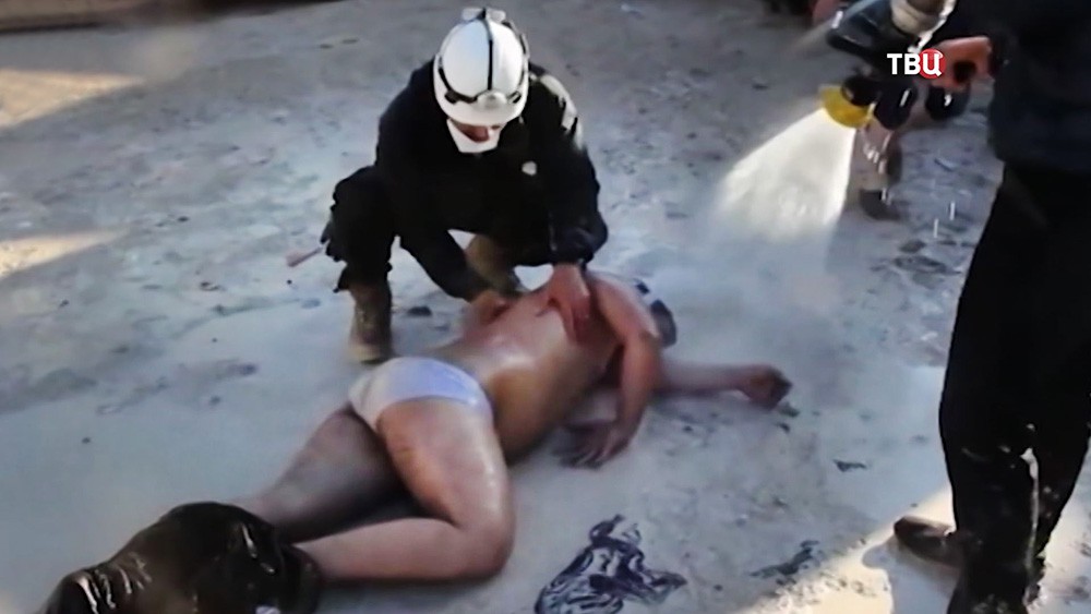 Активистов "Белых касок" уличили в постановочных съемках в Сирии