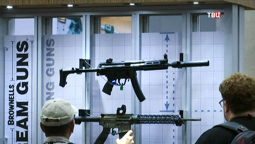 Выставка оружия в США