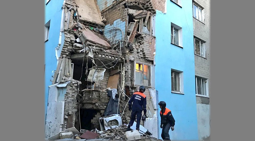 Обрушение пятиэтажного дома в Саратове