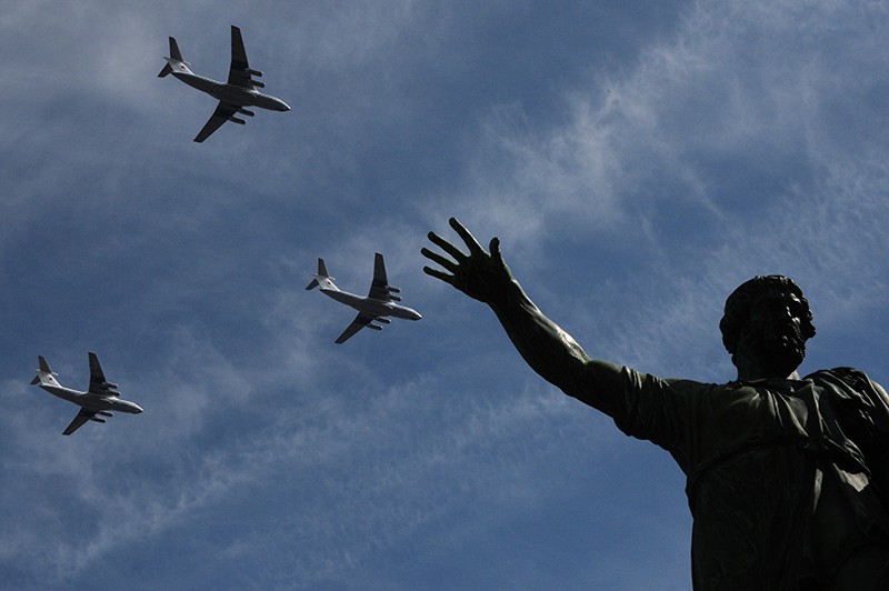 Воздушная часть Парада Победы. Военно-транспортные самолеты Ил-76