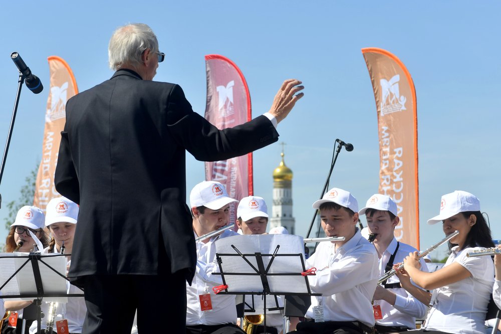 Фестиваль детских духовых оркестров "Спасская башня детям" в парке "Зарядье"