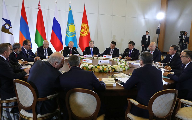Президент России Владимир на заседании Высшего Евразийского экономического совета в Сочи