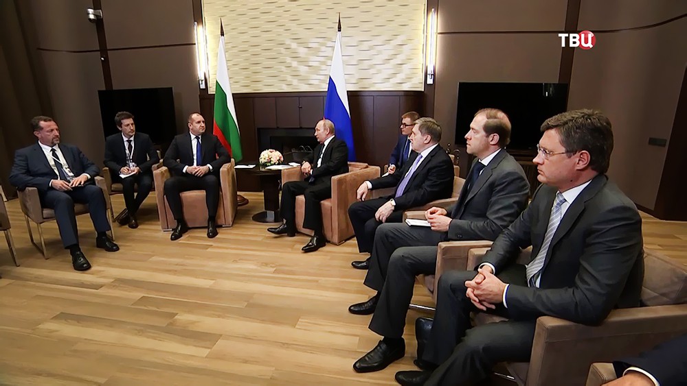Президент России Владимир Путин и президент Болгарии Румен Радев