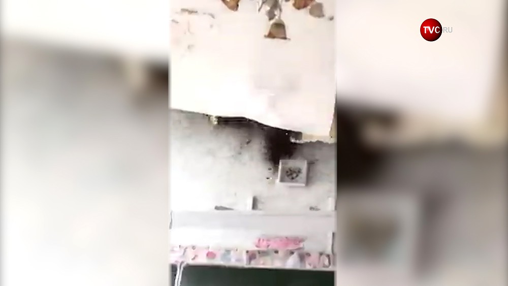 Обрушение потолка в школе