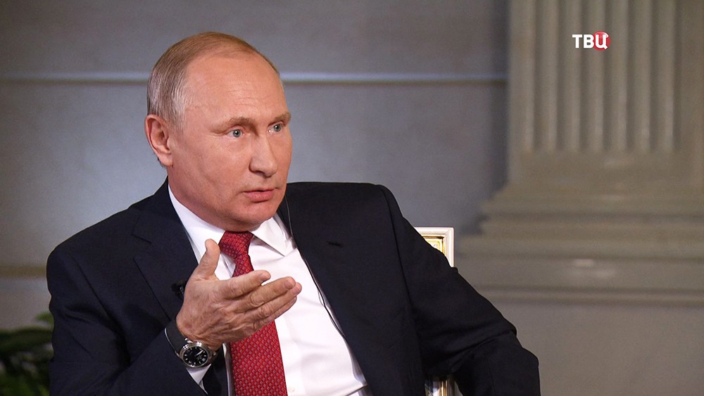 Президент России Владимир Путин даёт интервью 