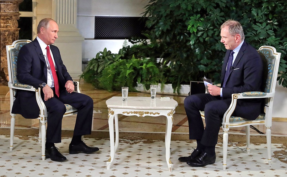 Президент России Владимир Путин даёт интервью австрийской теле-радокомпании ORF 