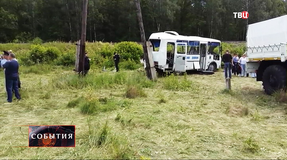 ДТП с участием поезда и автобуса под Орлом 