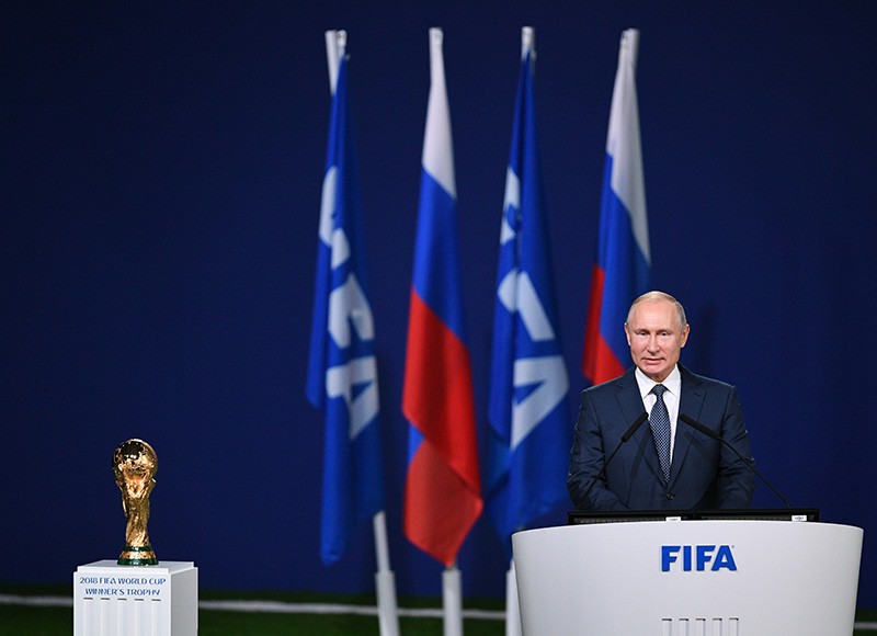 Владимир Путин выступает на заседании 68-го конгресса Международной федерации футбола (FIFA)