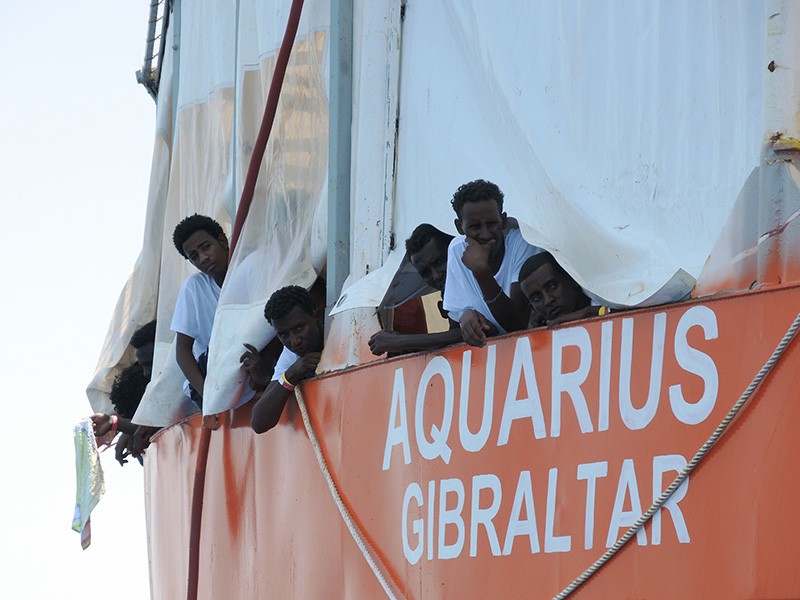 Беженцы на судне Aquarius