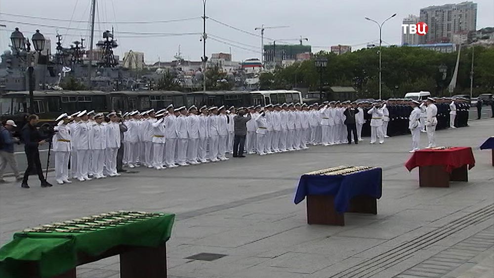 Церемония выпуска Тихоокеанского военно-морского института