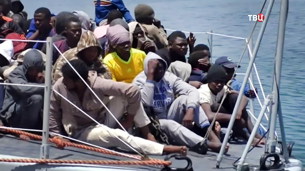 Мигранты в лодке