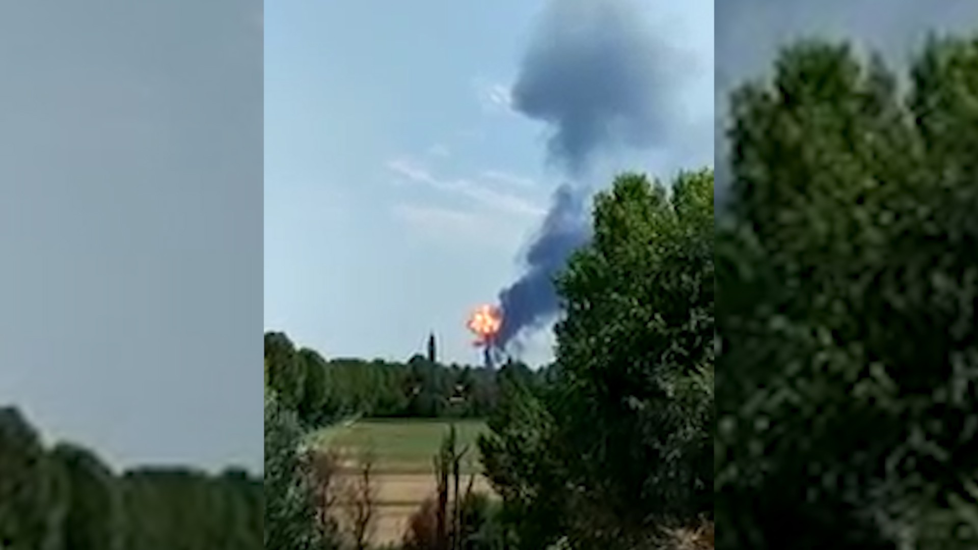 Взрыв бензовоза возле аэропорта Болоньи, Италия