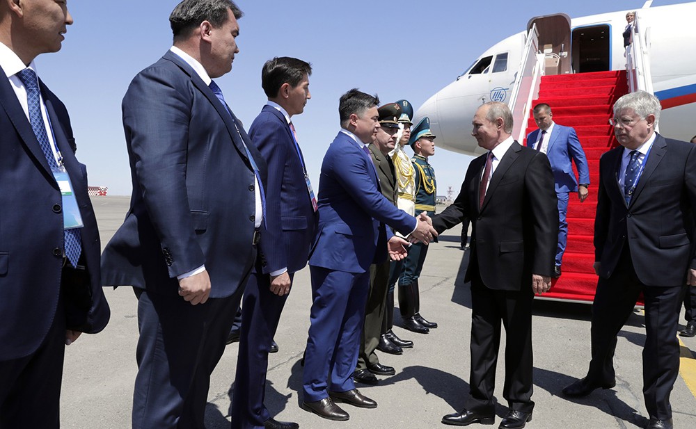 Владимир Путин прибыл в Казахстан