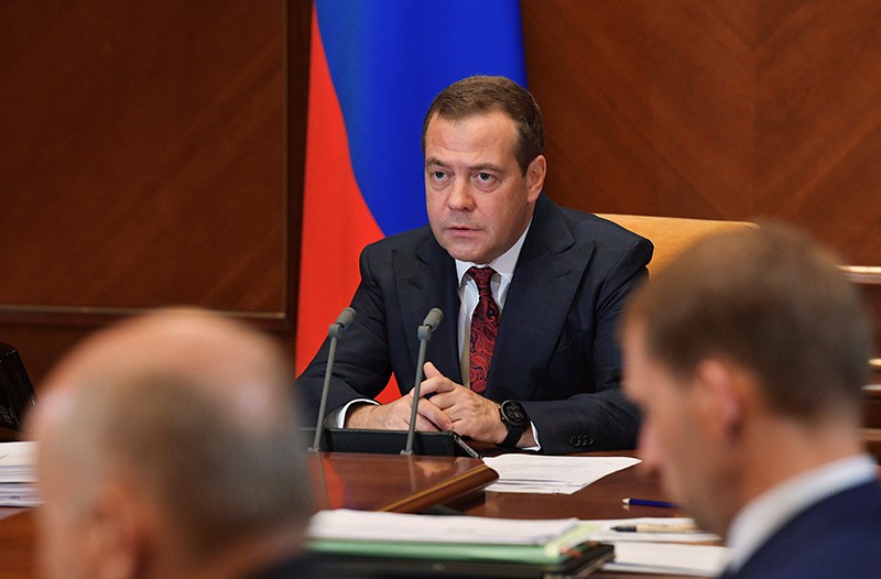 Дмитрий Медведев проводит совещание