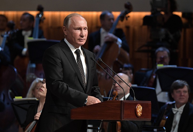Президент РФ Владимир Путин на церемонии открытия нового концертного зала "Зарядье"