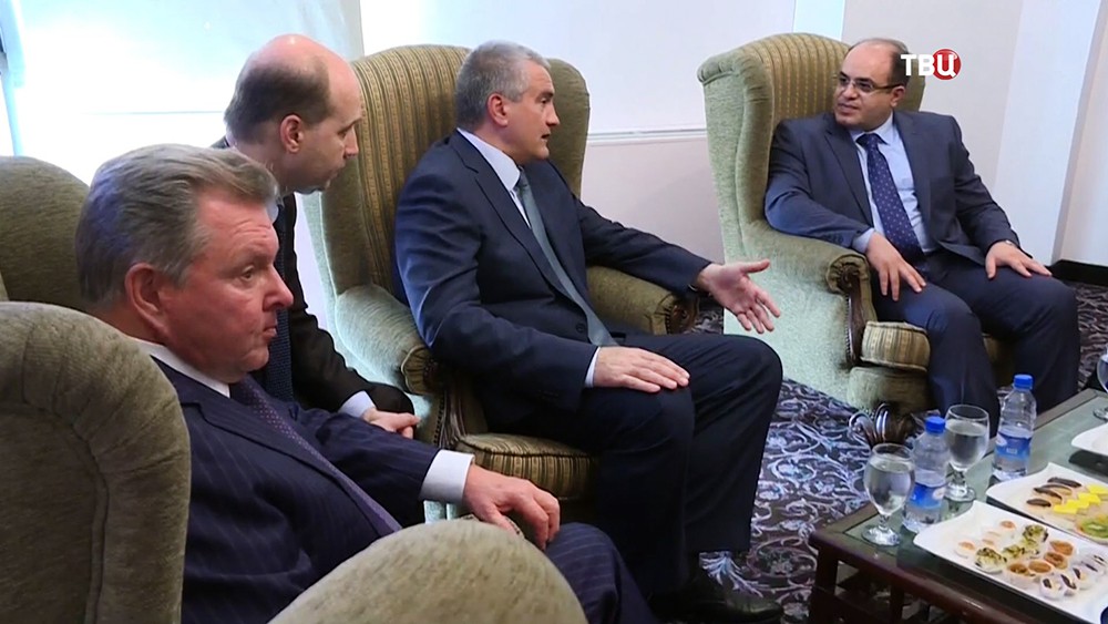 Глава Республики Крым Сергей Аксёнов и министр экономики и внешней торговли Сирии Мухаммед Самаре Аль-Халиль