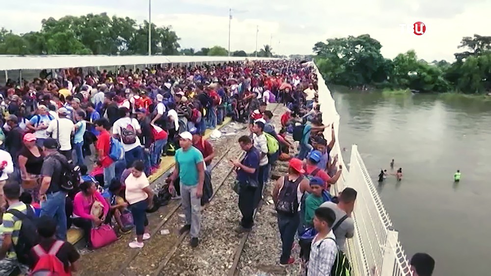Мигранты на границе Гондураса и Мексики