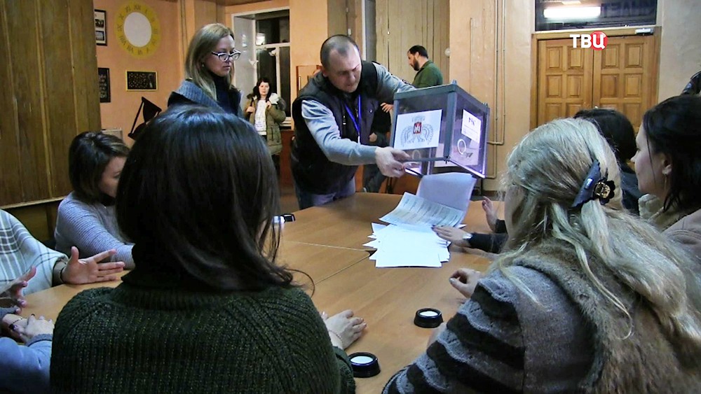 Подсчет голосов на выборах в Донбассе