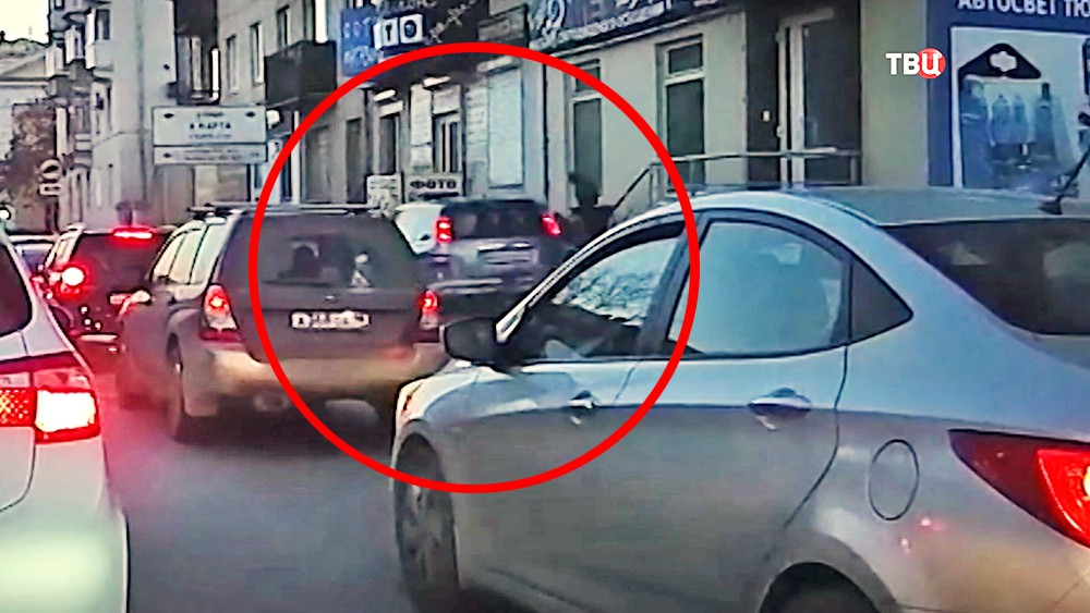 Водитель джипа в Екатеринбурге сбил пешеходов