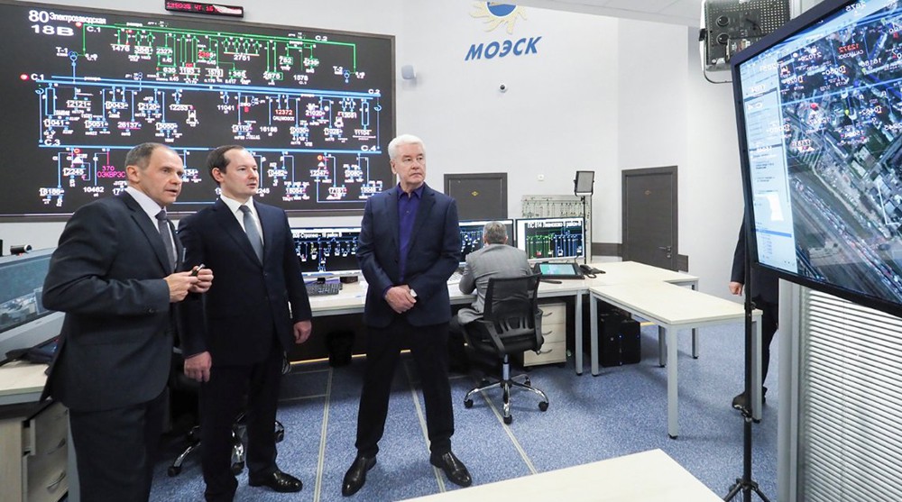 Сергей Собянин посетил объединенную диспетчерскую "Московских кабельных сетей"
