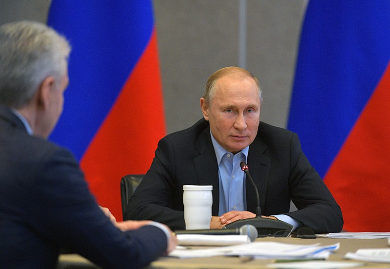 Рабочая поездка президента России Владимира Путина в Крым