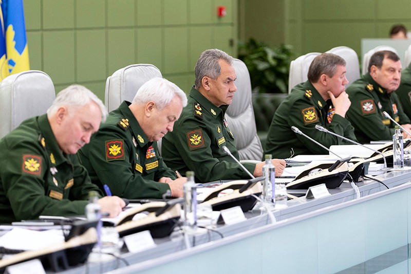 Министр обороны России Сергей Шойгу проводит селекторное совещание 