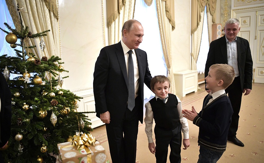 Владимир Путин поздравил семью Пальяновых с наступающим Новым годом