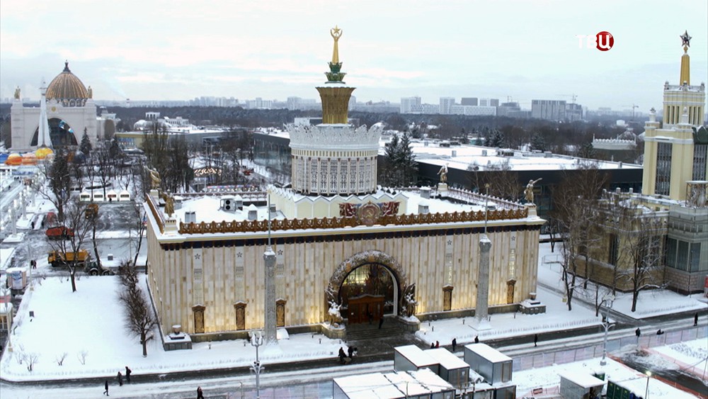 Какой исторический павильон входит в программу. Фото реставрационного павильона на красной площади.