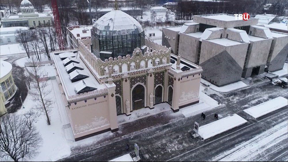 Какой исторический павильон входит в программу