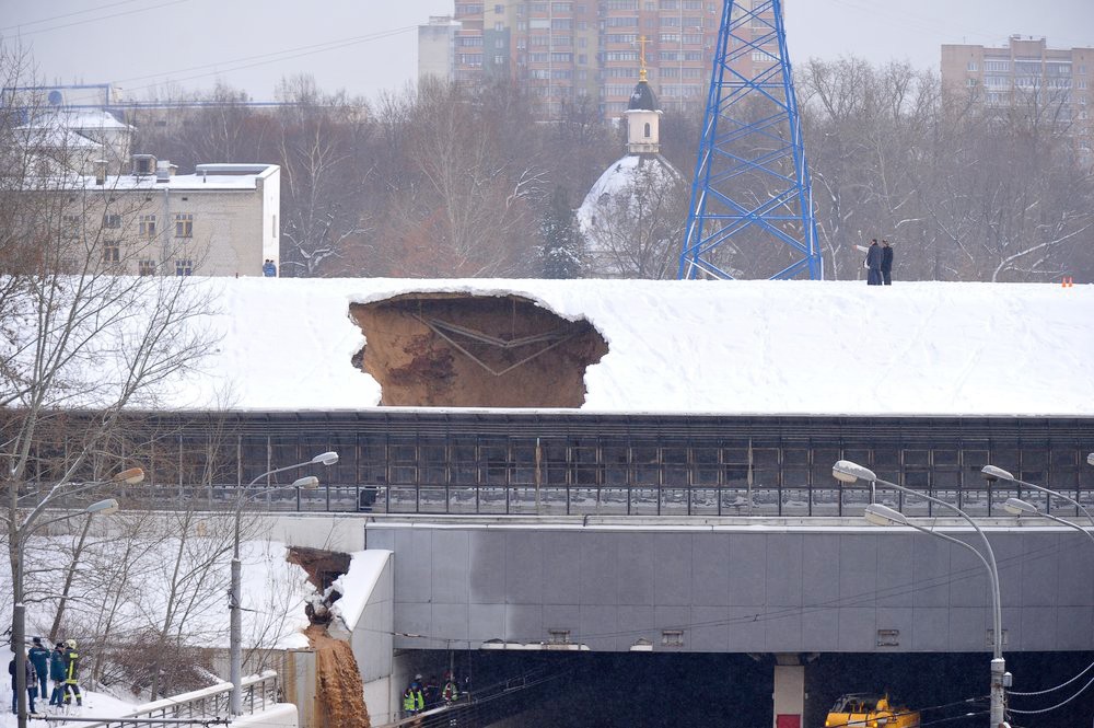 Тушинский тоннель под каналом им.Москвы. Тушинский тоннель под каналом. Канал имени Москвы Волоколамское шоссе. Тоннель под каналом имени Москвы на Волоколамском шоссе.