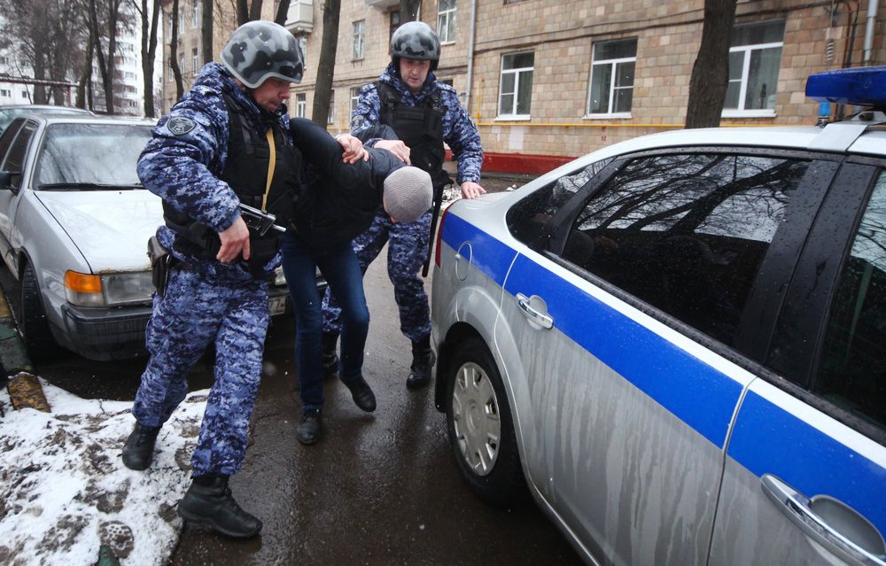 Фото задержания преступников полицией