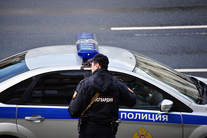ВМоскве изBMWпохитили миллион рублей ВМоскве изBMWпохитили миллион рублей