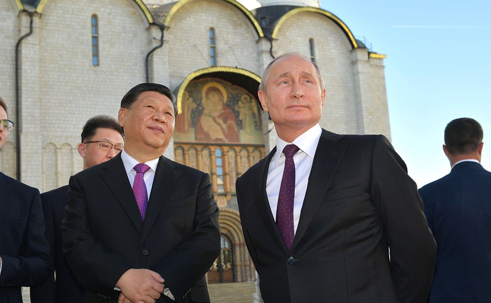 Владимир Путин и Си Цзиньпин в Кремле
