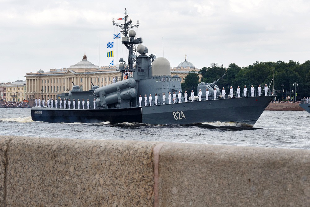 Репетиция Главного военно-морского парада в Санкт-Петербурге