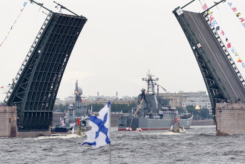 Репетиция Главного военно-морского парада в Санкт-Петербурге