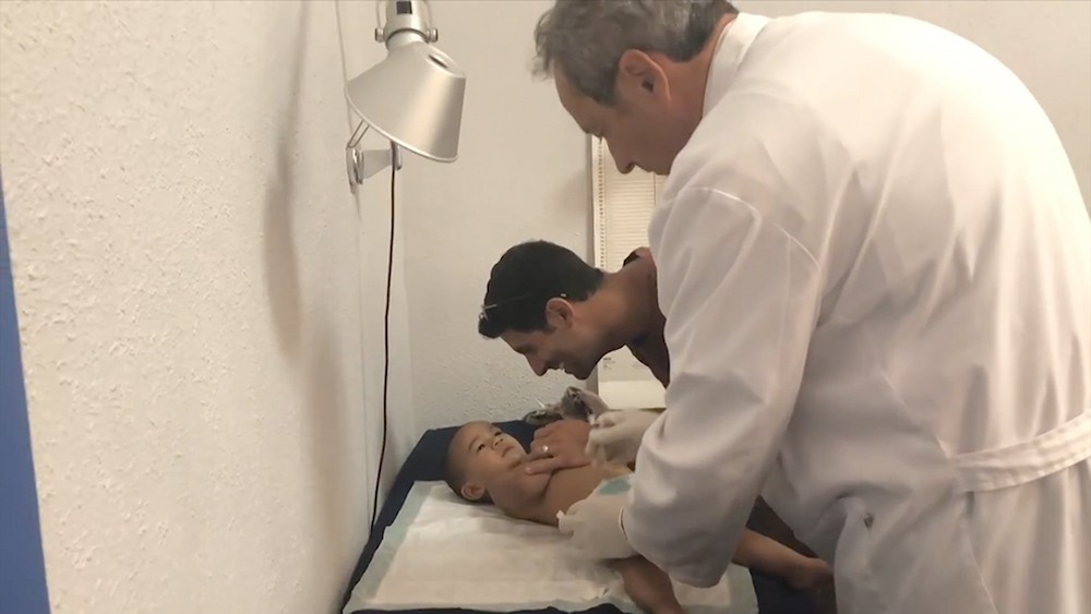 взгляд в никуда. страшный сон отца. страшный сон отца. кошмары страхи для детей. детские фобии.