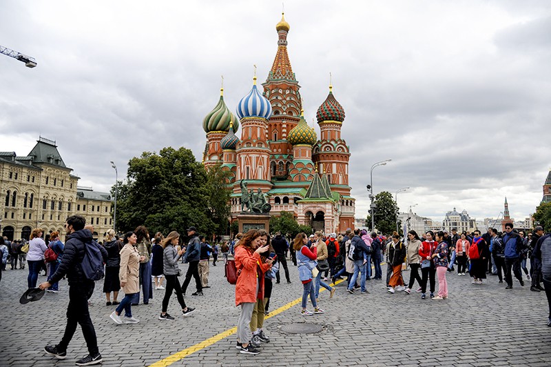 Туристы в Москве