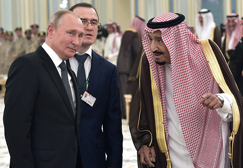 Владимир Путин и король Саудовской Аравии Сальман бен Абдель Азиз аль Сауд