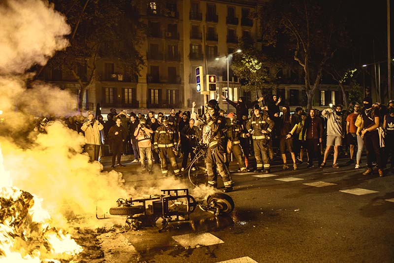 Беспорядки в Каталонии 