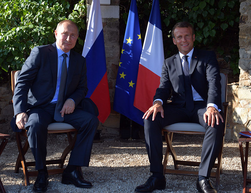 Владимир Путин и президент Франции Эммануэль Макрон
