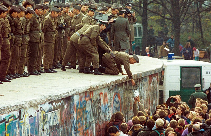 Падение берлинской стены фото