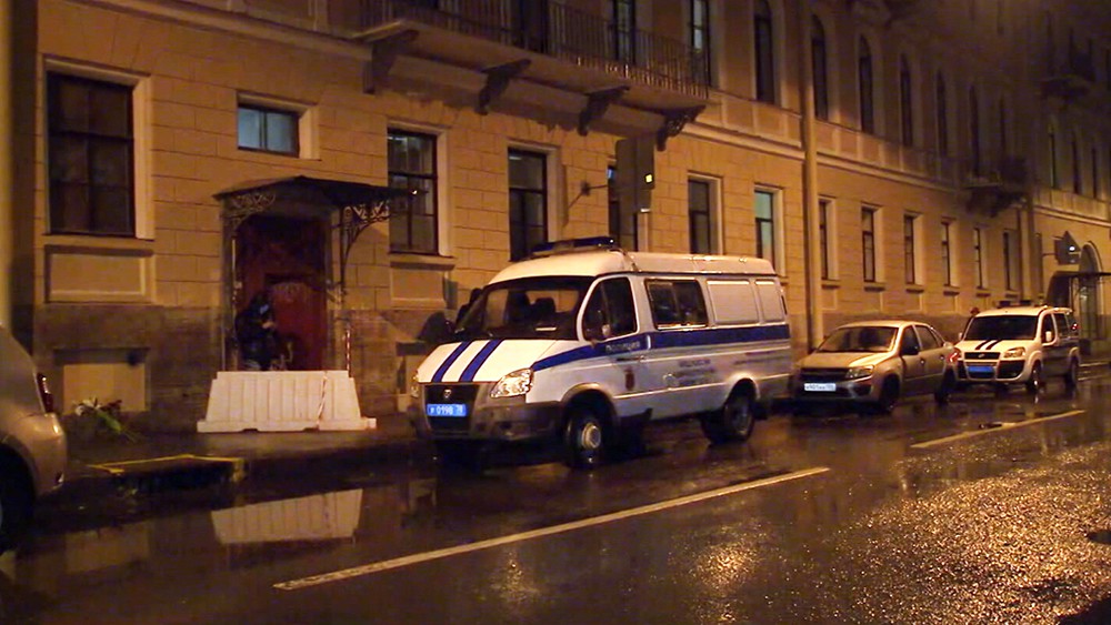 Полиция Санкт-Петербурга на месте происшествия