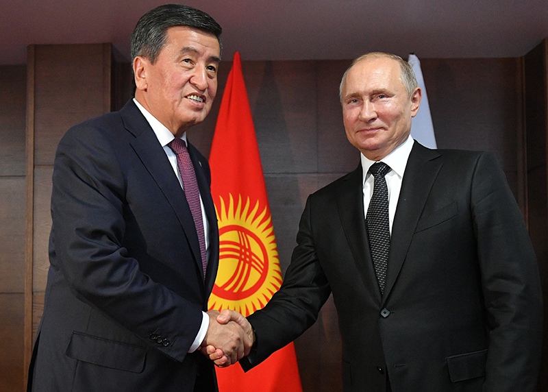  Владимир Путин и президент Киргизии Сооронбай Жээнбеков